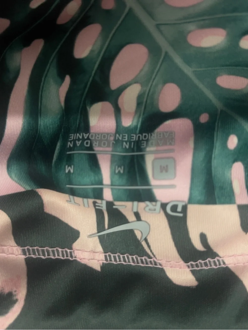 Nike Vibrant Tropical Monstera Print Leggings